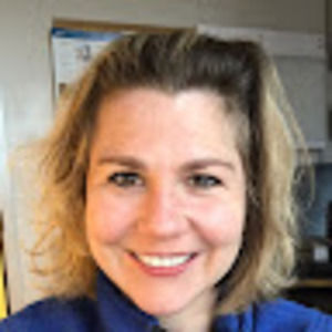 Meet your Posher, Caitlin